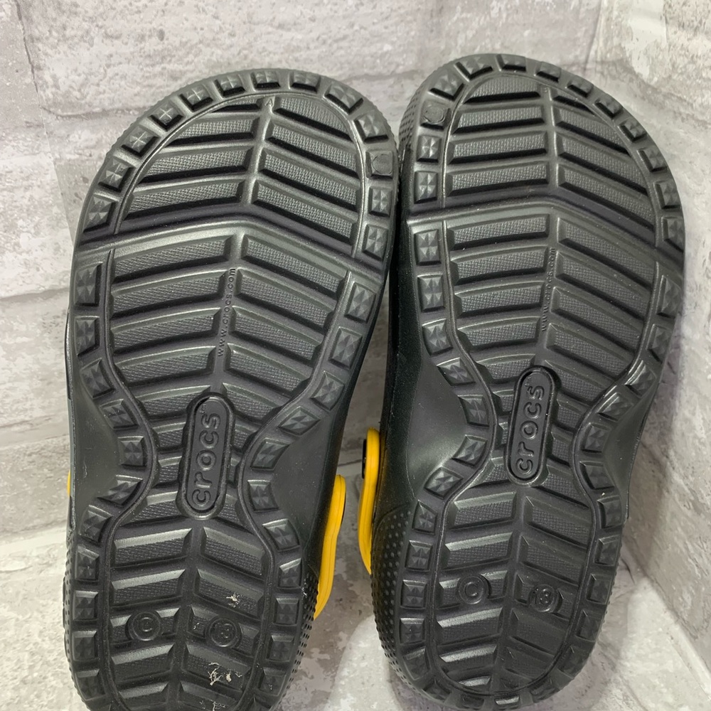Mickey Mouse Crocs - Picture 6 of 7